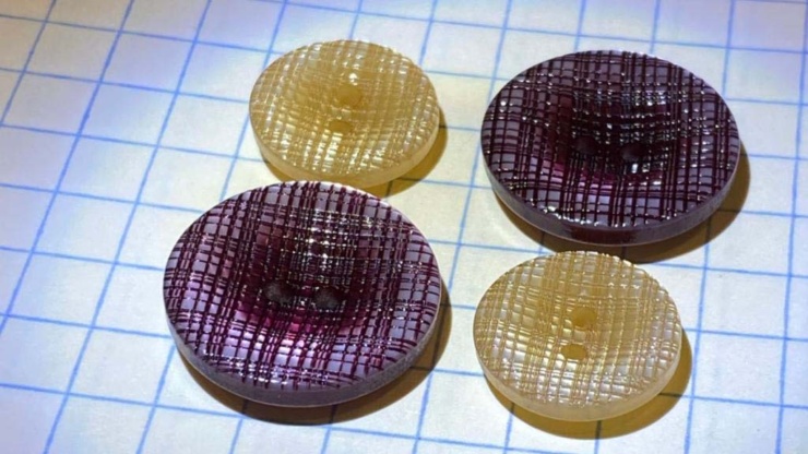Plaid Buttons